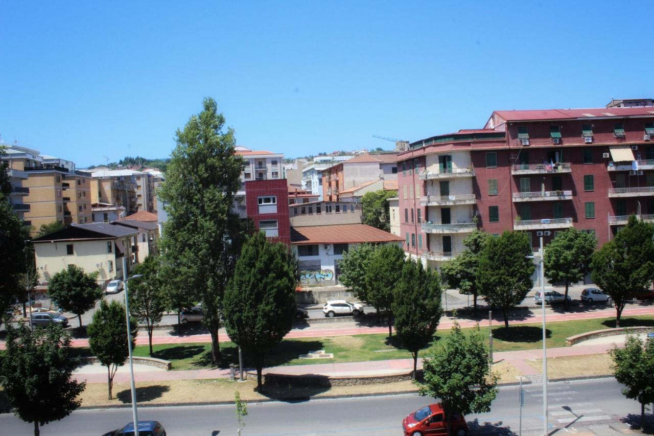 Cosenza Luxury Apartment Zewnętrze zdjęcie